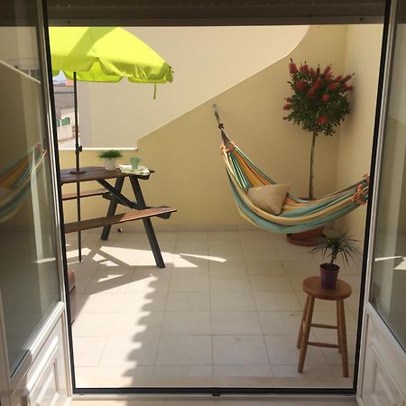 Hostel Pineapple Surf House Atouguia Da Baleia Exterior foto