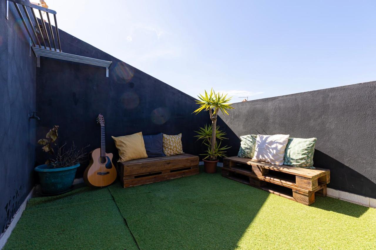 Hostel Pineapple Surf House Atouguia Da Baleia Exterior foto